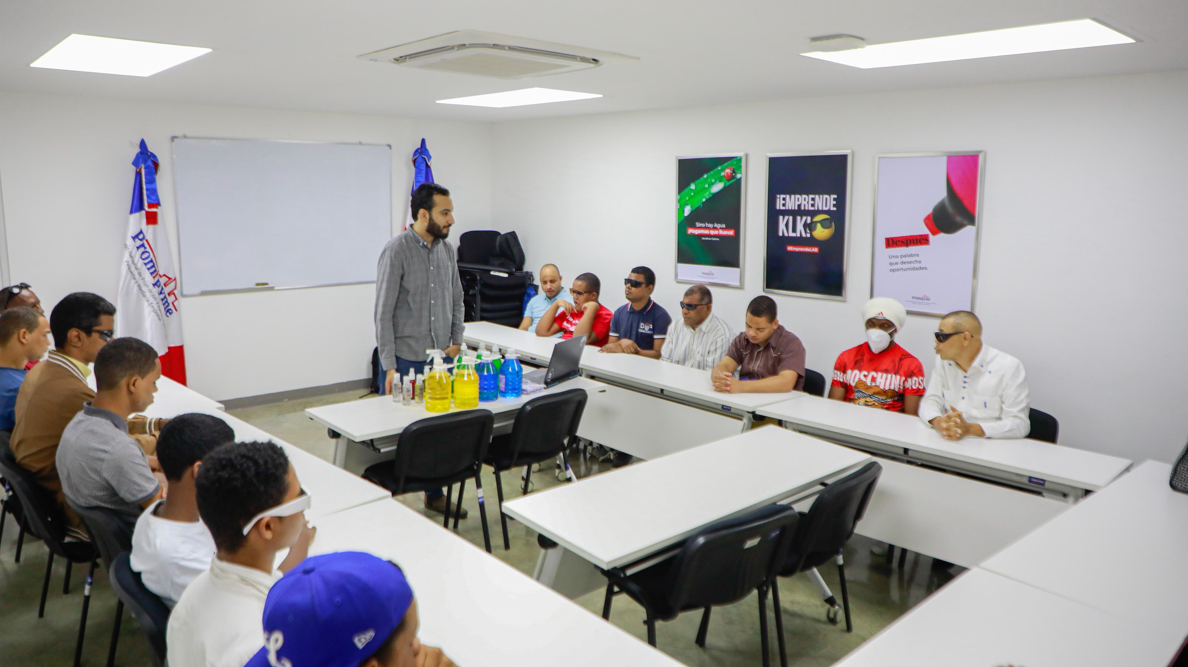 Taller De Emprendimiento Con La Fundacion Para Ciegos